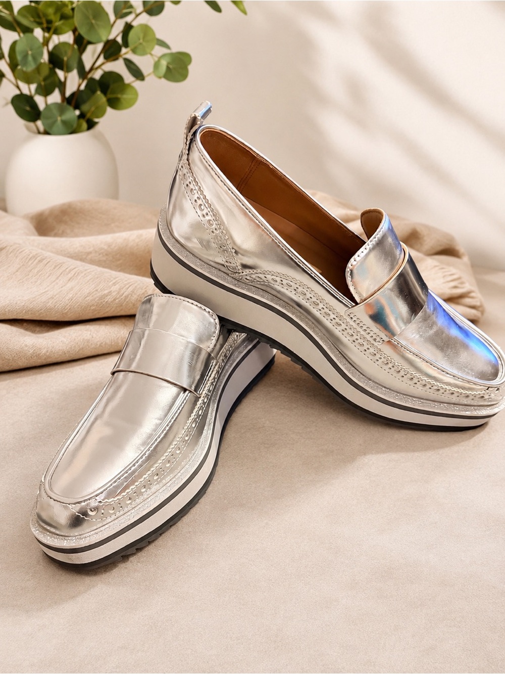 Johnston & Murphy Gracelyn Venetian Silver Metallic Platform Loafers Size 8.5